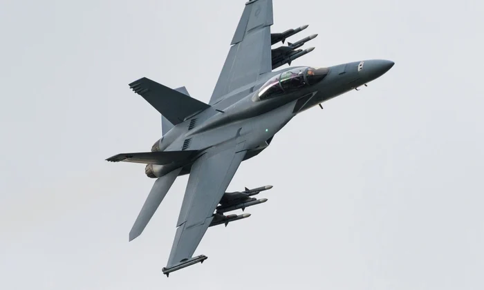f-18 shutterstock