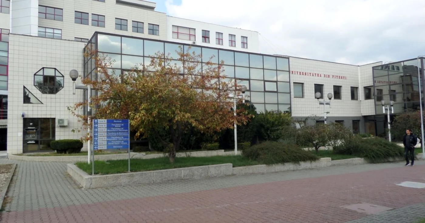 Noul program de studii va funcţiona la Universitatea din Piteşti FOTO: Denis Grigorescu