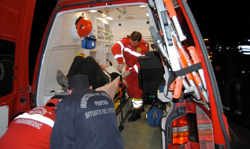 Un bărbat s-a împușcat cu un asomotor pentru porci. Îngrozită, soția a chemat ambulanța