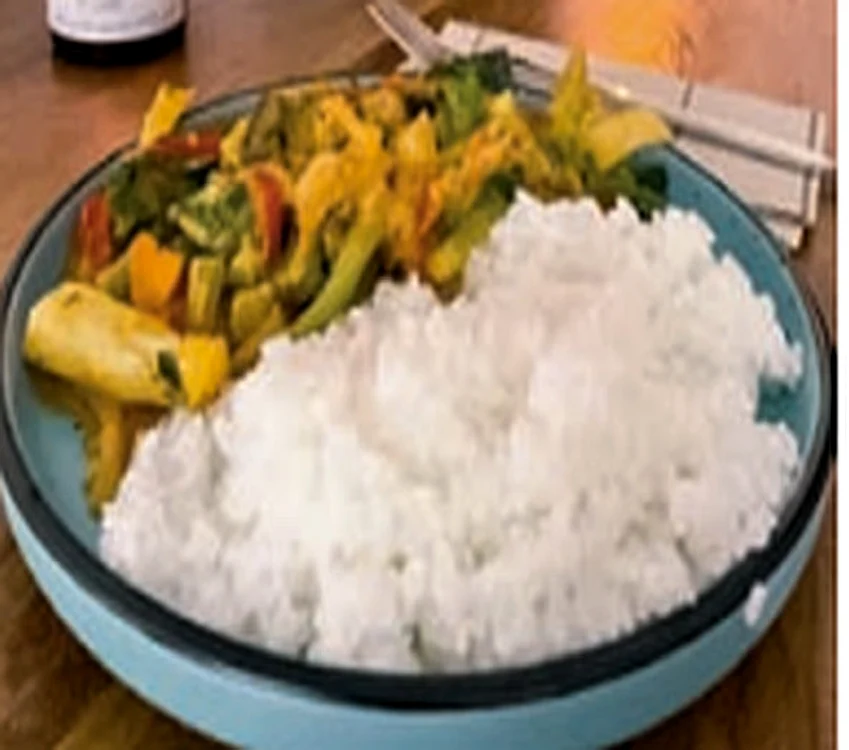 curry cu garnitura de orez jpg