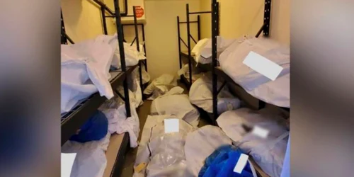 Cadavre în saci claie peste grămadă depozitate la Spitalul Sinai-Grace din Detroit Sursa CNN