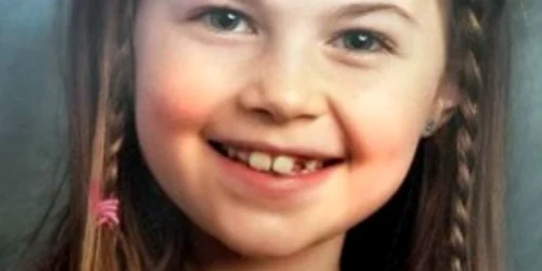 O copilă din SUA a fost găsită la aproape 6 ani după ce a fost răpită de mama sa. Foto Facebook/ National Center for Missing & Exploited Children 