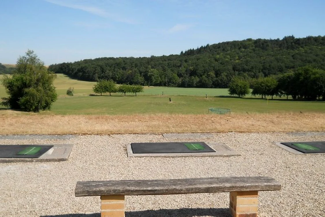 Proprietatea are un teren de golf pe 50 de hectare. FOTO: Le Nail