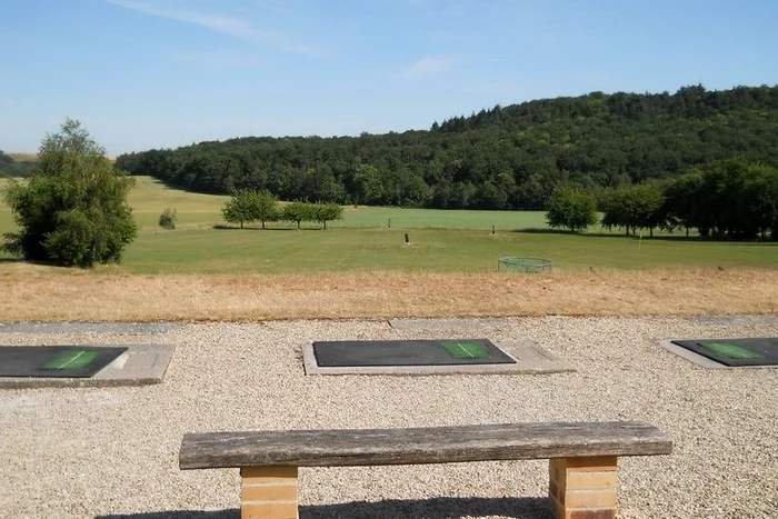 Proprietatea are un teren de golf pe 50 de hectare. FOTO: Le Nail