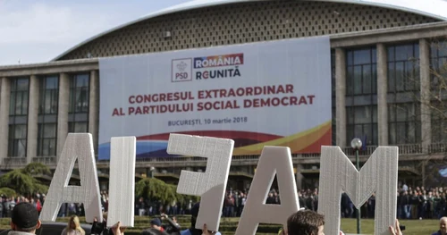 Protestatari la Congresul PSD în faţa Sălii Palatului în 10 martie 2018 FOTO Inquam Photos / Octav Ganea