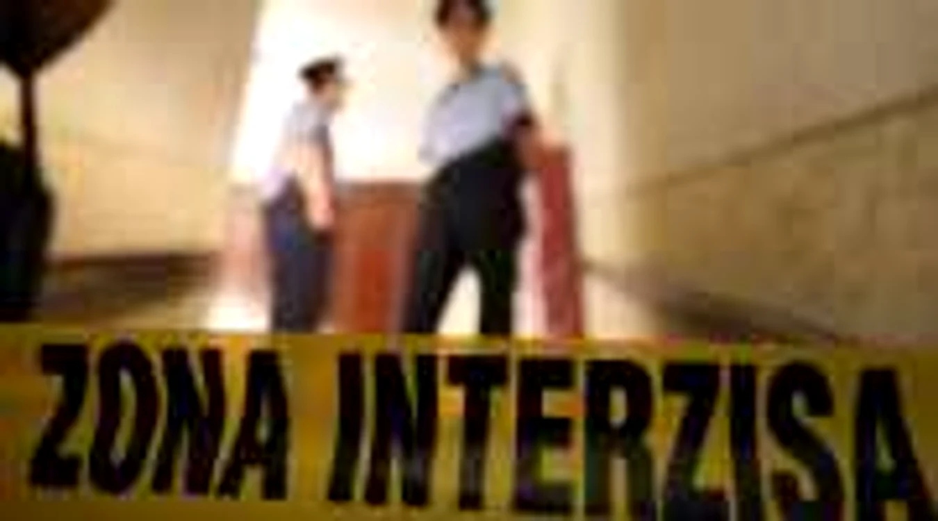 Poliţiştii au izolat locul şi au cules probe