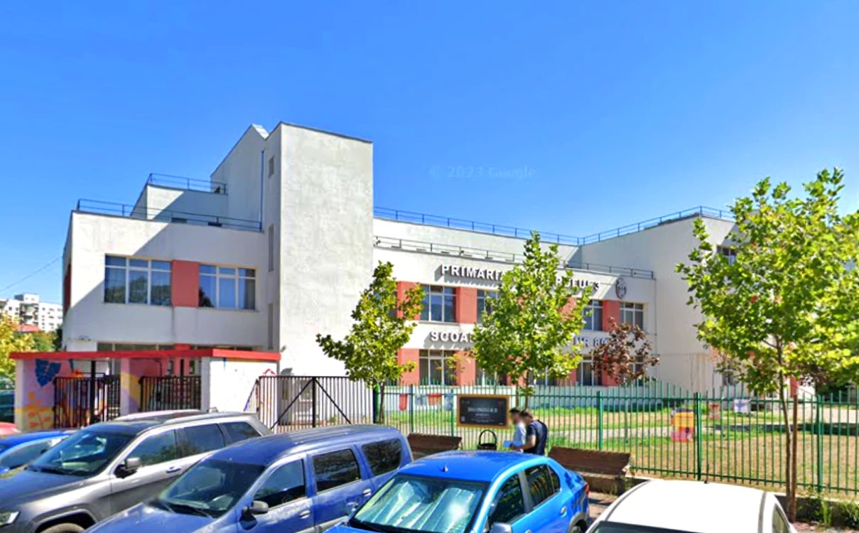 Scoala Gimnaziala 80, Sector 3 Calea Dudesti Bucuresti. FOTO Googl Maps 