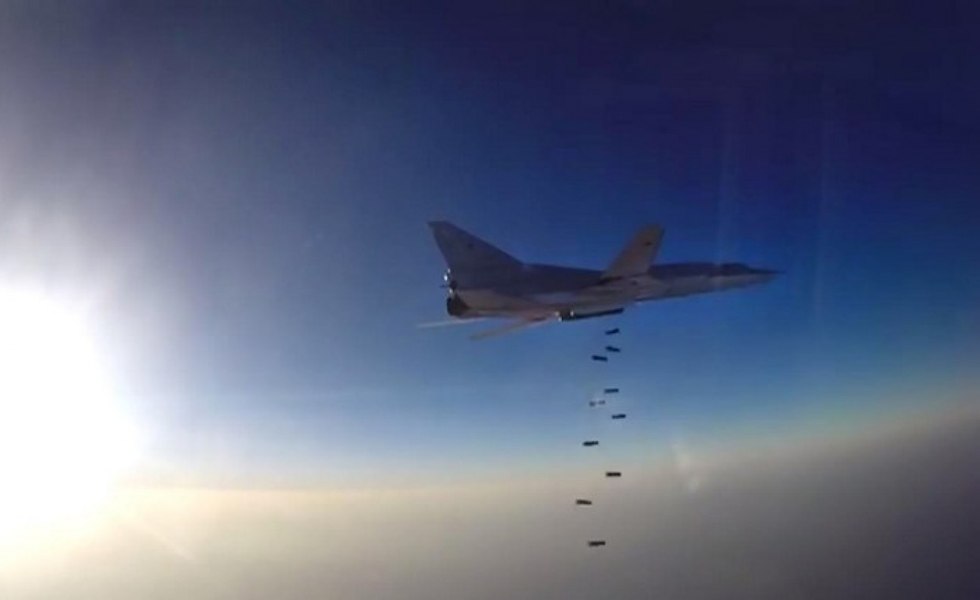 Bombardiere ruse, la granița spațiului NATO: TU-22M3 au efectuat o misiune de patrulare deasupra Mării Negre