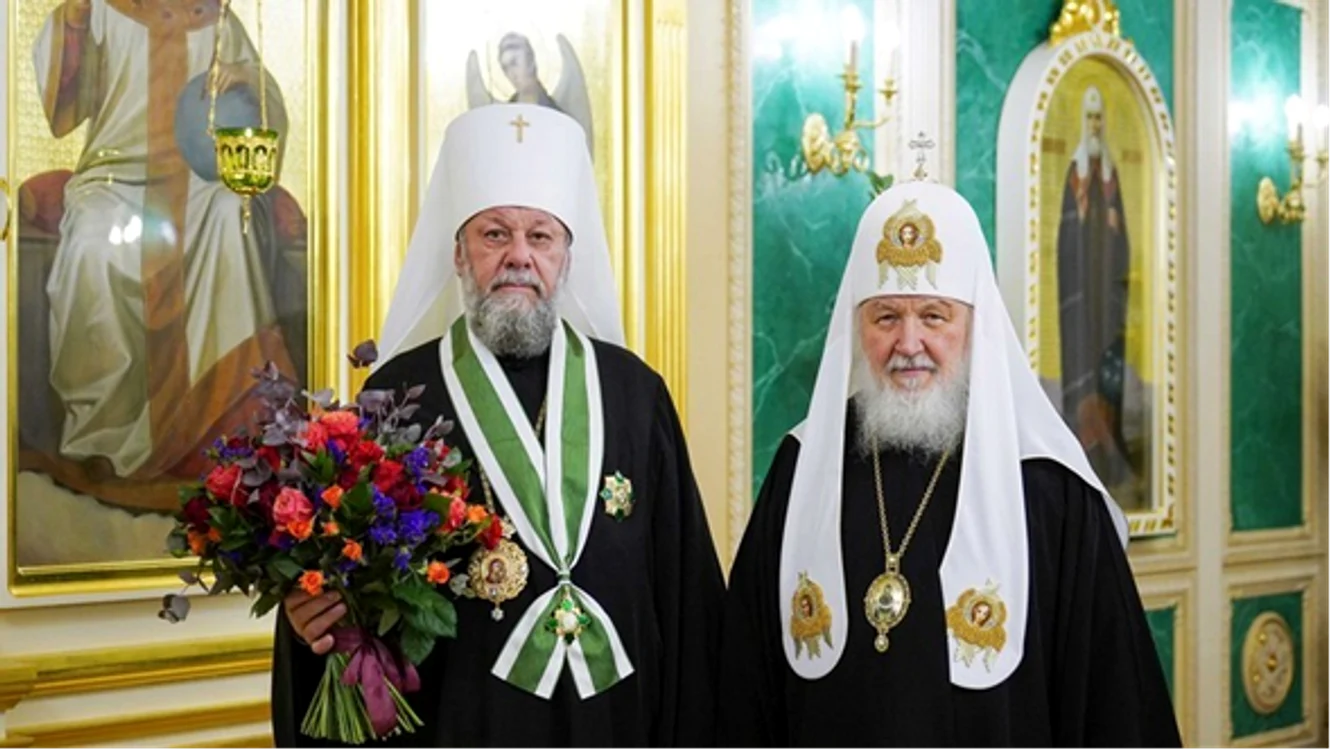 Mitropolitul Vladimir al Chișinăului și Întregii Moldove (stânga) și Patriarhul rus Kiril. 