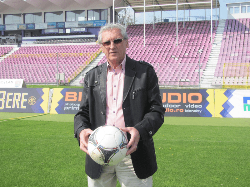 Celebrul Emerich Dembroschi, despre Mondialul Qatar 2022: „Trebuie să fie nebuni să nu se uite!” VIDEO