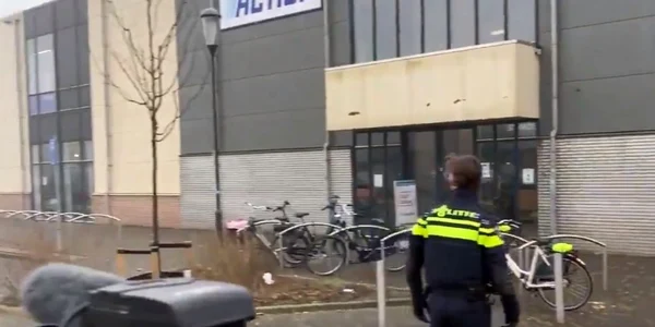 Explozie la un centru de testare anti-COVID din Olanda FOTO Twitter