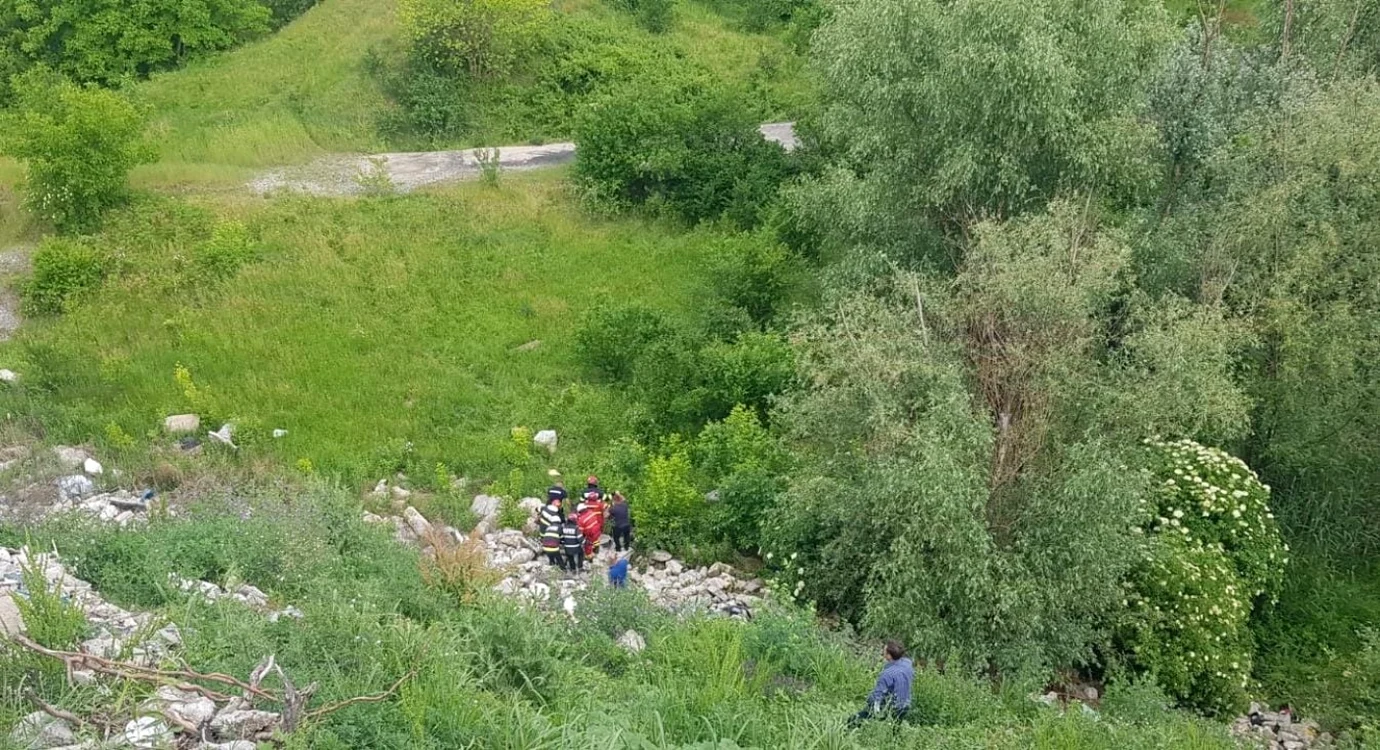 Zona în care a  fost găsit bărbatul este greu accesibilă FOTO: martor