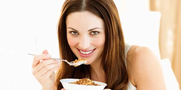 Prin conţinutul  de vitamine  din complexul B, cerealele ajută regenerarea părului   