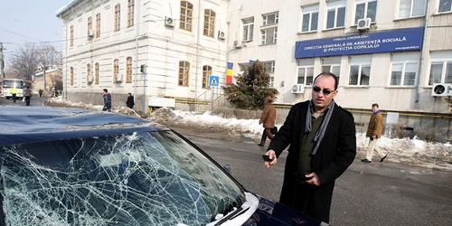 Bărbatului i-au fost acordate îngrijiri medicale. Foto: Victor C. Boldîr