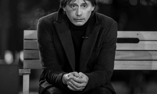 4 marius manole fumeaza bea 3 jpg jpeg