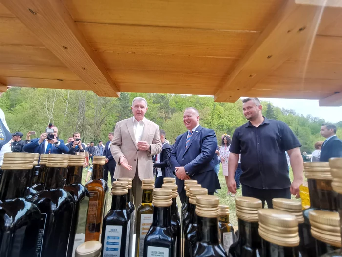 Târg pe Domeniul Regal Săvârșin FOTO Ștefan Both