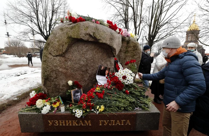 Boris Nemtov omagiat la Sankt Petersburg FOTO EPA-EFE