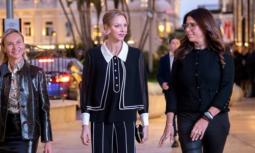 Charlene a vizitat la Monaco expoziția Joya, Foto Frédéric Nebinger  Palatul Prințului (2) jpg