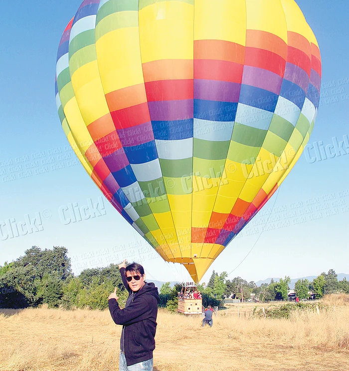 Lângă San Francisco  era mai cald. Acolo  s-a plimbat cu  balonul, pentru  prima dată în viaţă