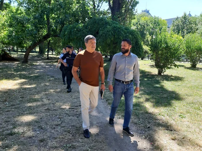 Prefectul Toni Greblă a condus acțiunile din Parcul Cișmigiu   FOTO: News.ro