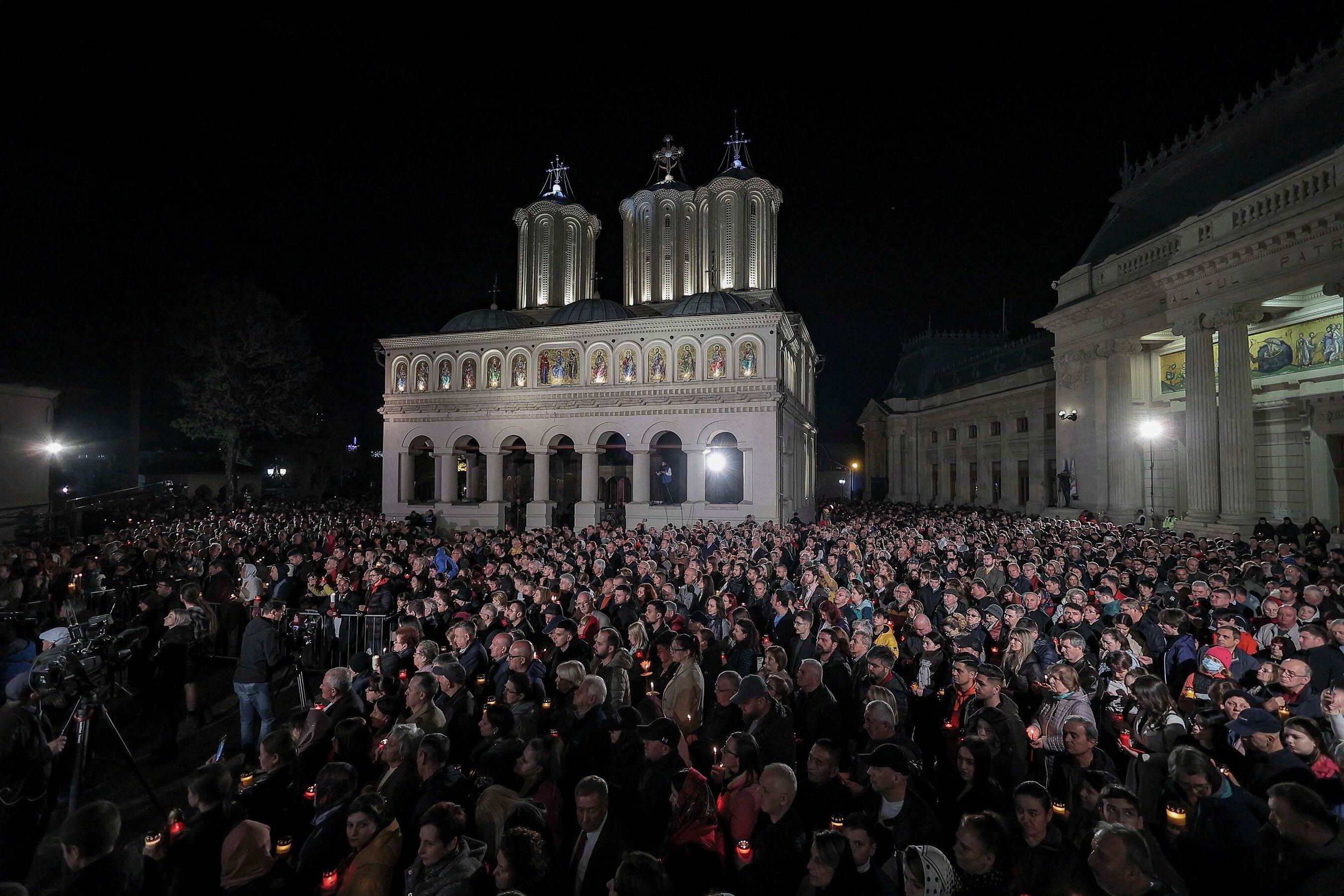 Slujba de Înviere, de la Catedrala Patriarhală din București. Transmisiune în direct | LIVE VIDEO Slujba de Înviere, de la Catedrala Patriarhală din București. Transmisiune în direct | LIVE VIDEO
