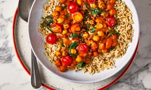 Năut cu sos curry și orez brun Foto gousto co uk jpg