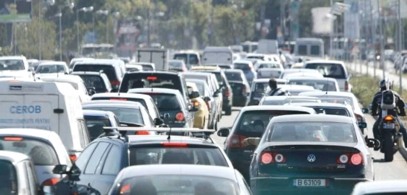 Cei care vor fi prinşi circulând cu o maşină cu înmatricularea suspendată vor risca amenzi de până la 2.900 de lei