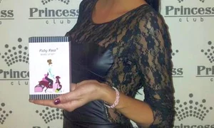 Daniela Crudu şi Bianca Drăguşanu au defilat împreună pe podium  jpeg