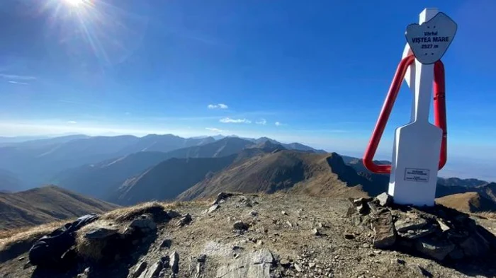 Totemul de pe Vârful Viștea Mare FOTO Serviciul de Voluntariat Montan