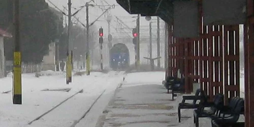 Nici nu a venit zăpada şi trenurile au probleme