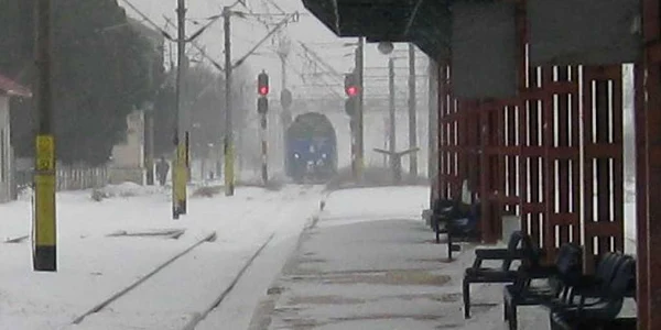 Nici nu a venit zăpada şi trenurile au probleme