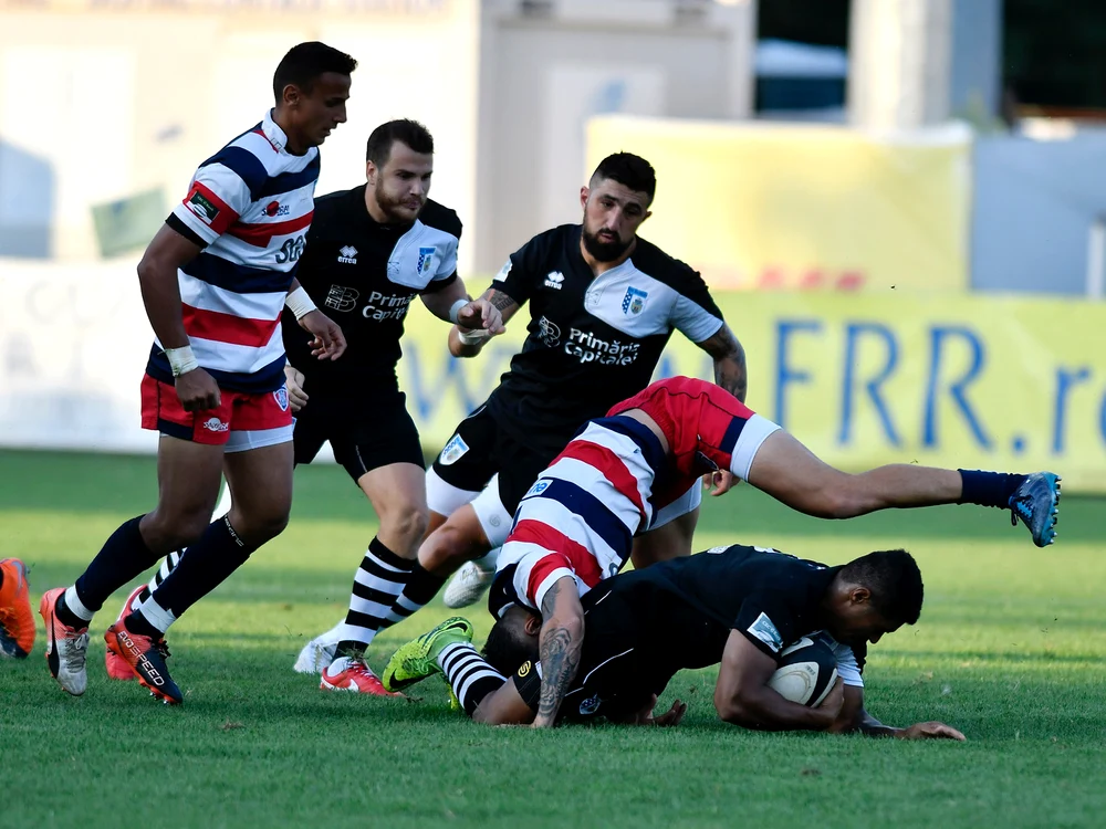 
    Rugbyștii de la CSM București s-au impus în finala cu Steaua, 24-22, bifând astfel primul trofeu pus în joc în noul sezonFOTO: Sportpictures.eu  
