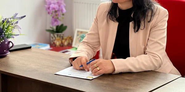 Nicoleta Dan, directoare Salcioara, Ialomita jfif