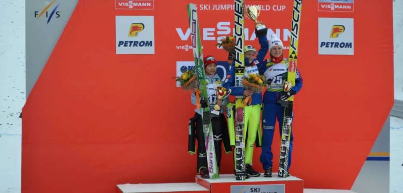 Daniela Iraschko-Stolz, Sara Takanashi şi Maren Lundby au urcat pe podium. FOTOSimona Suciu.