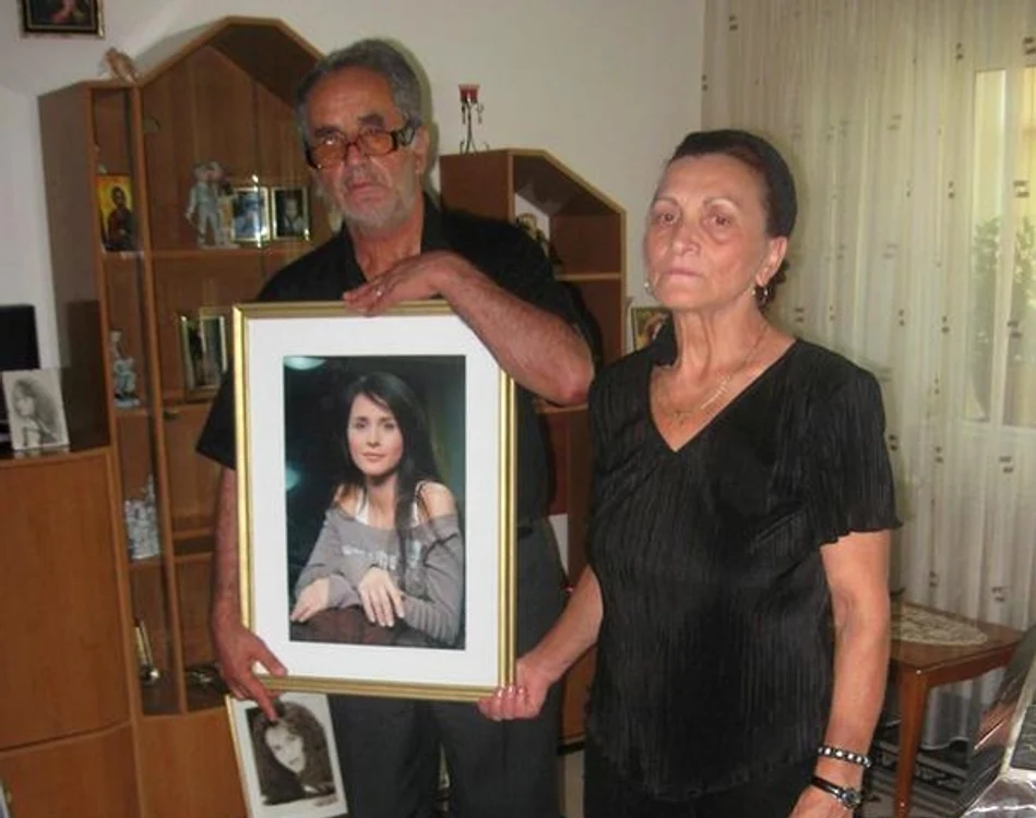
    Mădălina Manole a decedat în 14 iulie 2010, chiar în ziua în care a împlinit 43 de aniFoto: Arhiva personală  