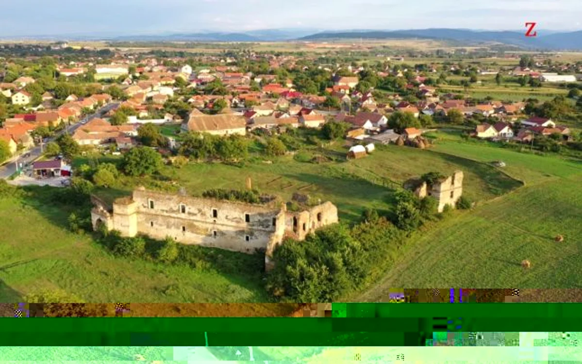 Ruinele castelului Martinuzzi, locul unde s-a baricadat populaţia maghiară din Vinţu de Jos