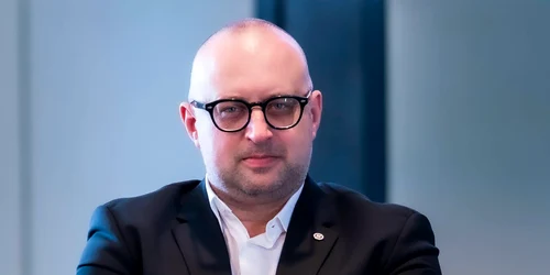 Lavrin Covaci psd foro facebook jpg