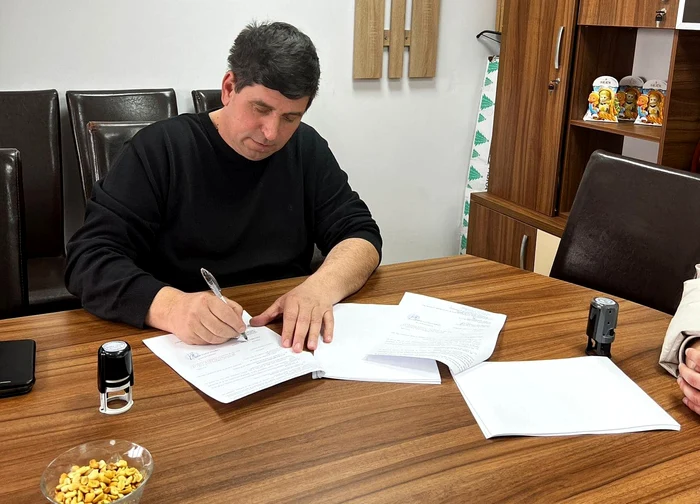 Edilul ar fi cerut 550.000 de lei mită. FOTO Facebook Daniel Claudiu Chelariu
