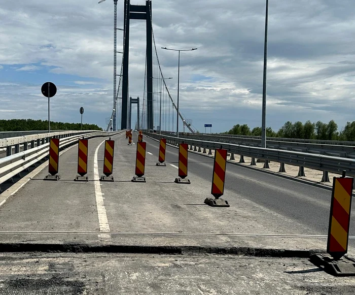 foto reparații podul Brăila - Tulcea
