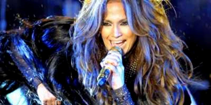 Fanii aşteaptă o explicaţie de la Jennifer Lopez