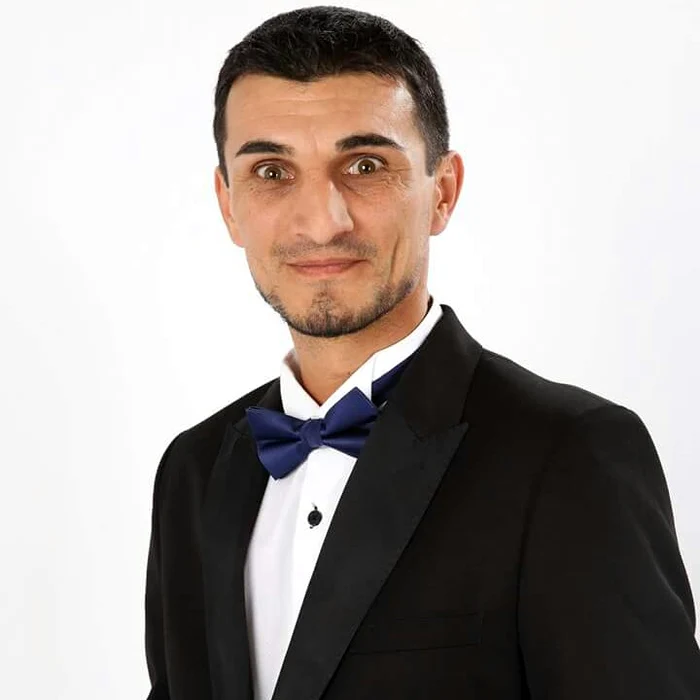 
    Bogdan Dumitraşcu vrea să-şi salveze mama de la orbirefoto: captură Pro Tv  