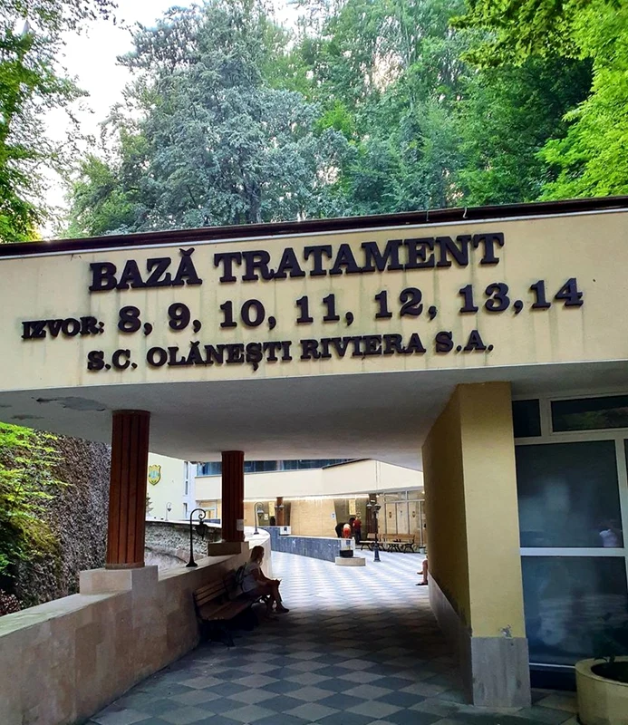 Grupul central de izvoare minerale terapeutice de la Băile Olăneşti - Vâlcea Foto Adevărul