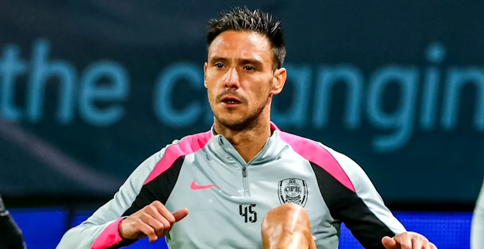 Mario Camora ține steagul sus la CFR FOTO Facebook CFR Cluj