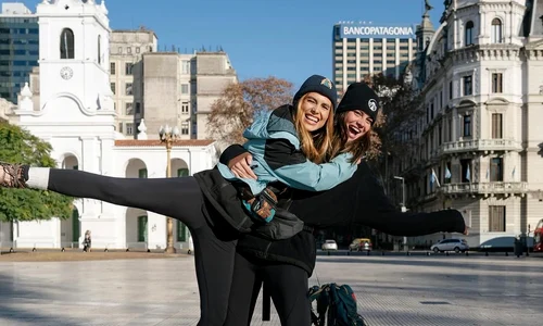 Laura Giurcanu (27 de ani) și Sânziana Negru (36 de ani) sunt marile câștigătoare ale sezonului 6 din America Express - Drumul Soarelui