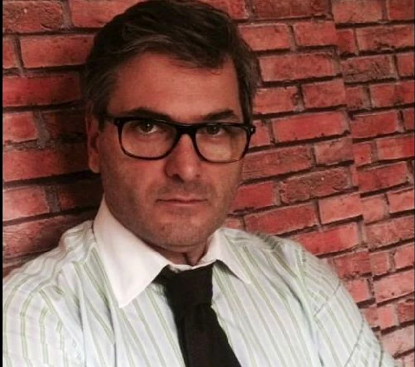 
    Mircea Radu a primit acuzații din partea urmăritorilor săi virtuali, după ce a anunțat că va merge la referendumFoto: Facebook  