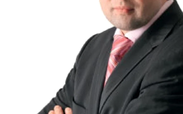 Dispariţia creditării a înjumătăţit businessul de electronice şi electrocasnice al lui Dan Ostahie, proprietarul Altex