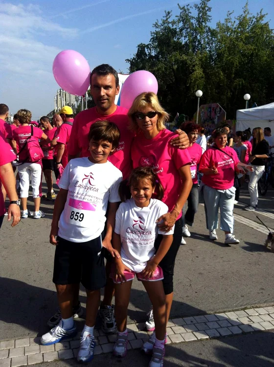 
    Ruxandra Dragomir împreună cu familia  