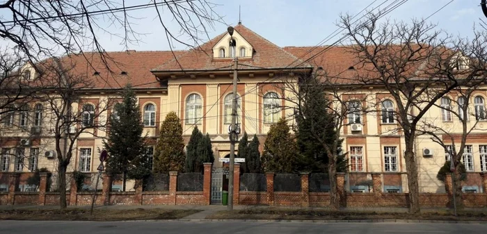 Palatul proiectat de Szekely Laszlo este în pericol FOTO Ştefan Both