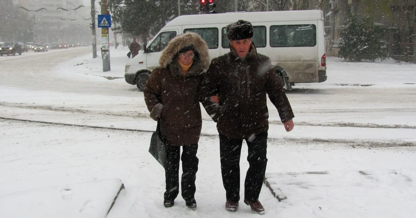 Se anunţă ninsori abundente şi vânt puternic. FOTO: N.B.