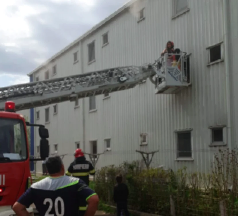 Incendiu într-un bloc din cartierul social Henri Coandă din Constanţa Sursa ISU